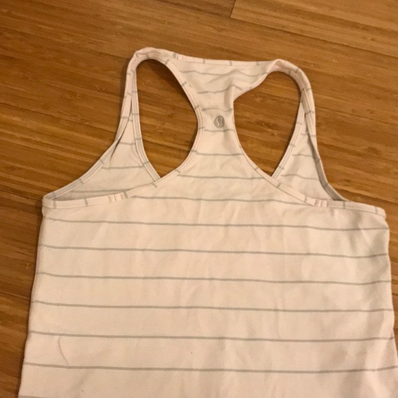 Lululemon Tank - Picture 4 of 4